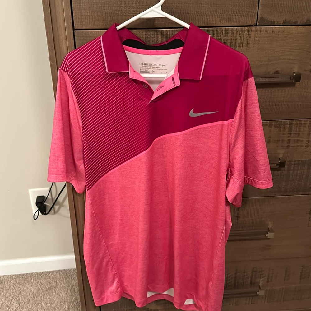 Men’s Nike golf shirt, dri- fit size medium pink